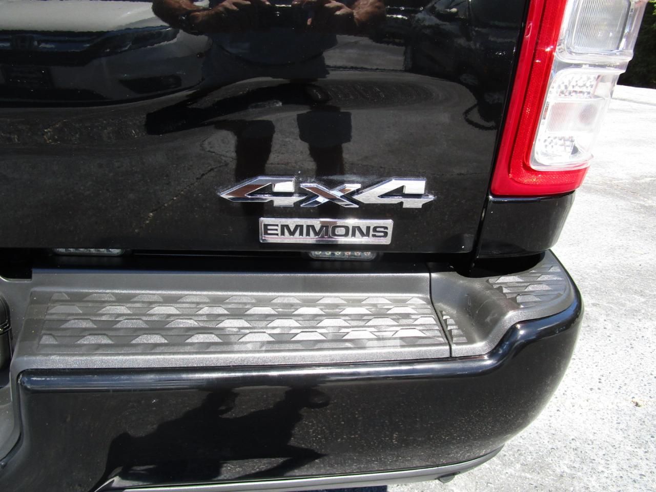 RAM 3500 Big Horn 4x4 Mega Cab 6'4" Box 2021