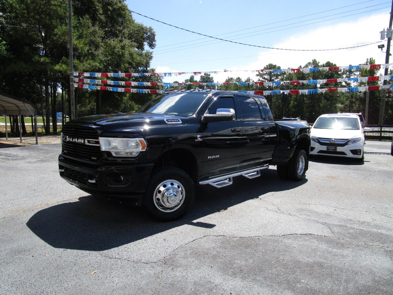 RAM 3500 Big Horn 4x4 Mega Cab 6'4" Box 2021