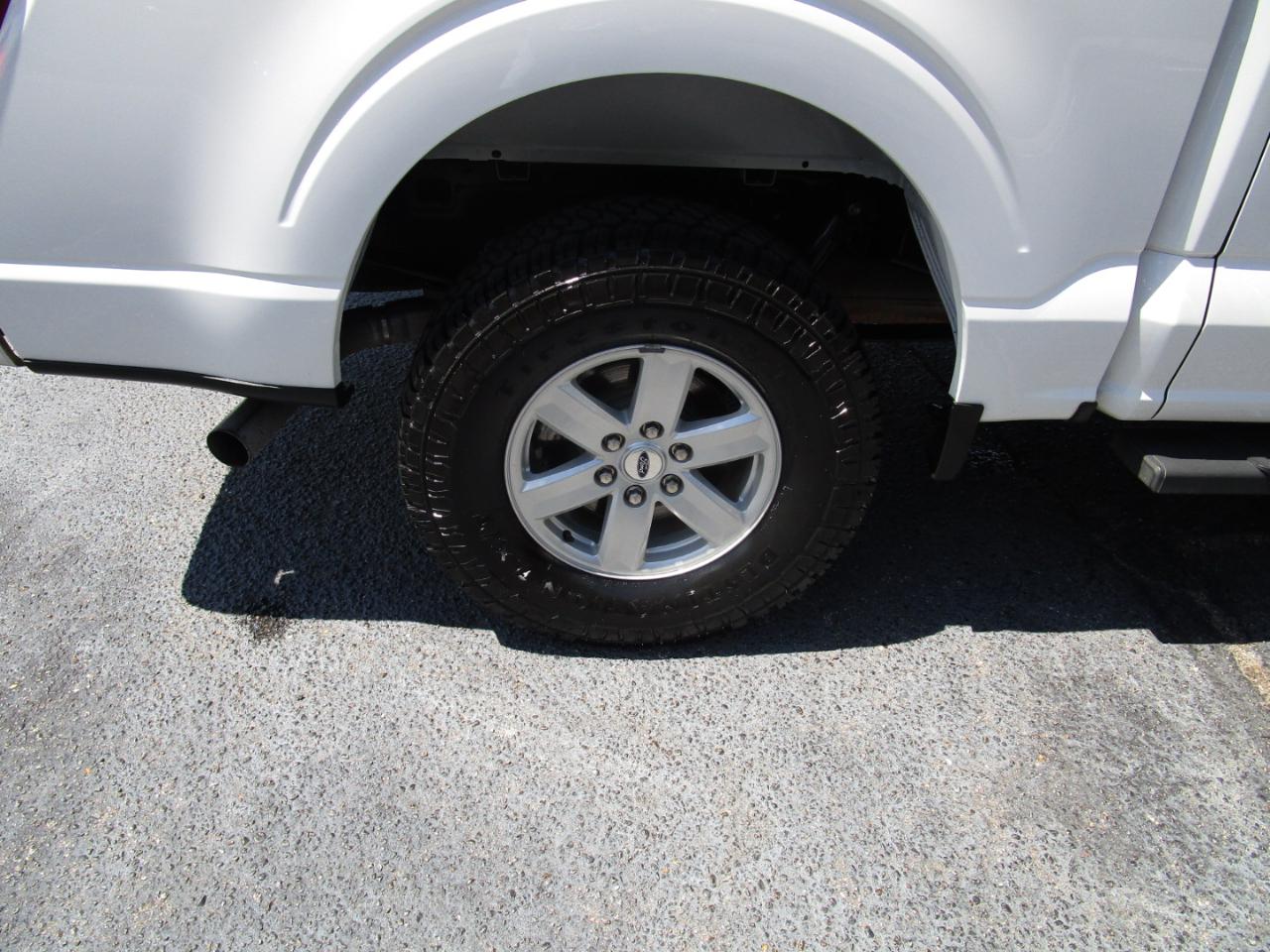 Ford F-150 XL 4WD SuperCrew 5.5' Box 2022