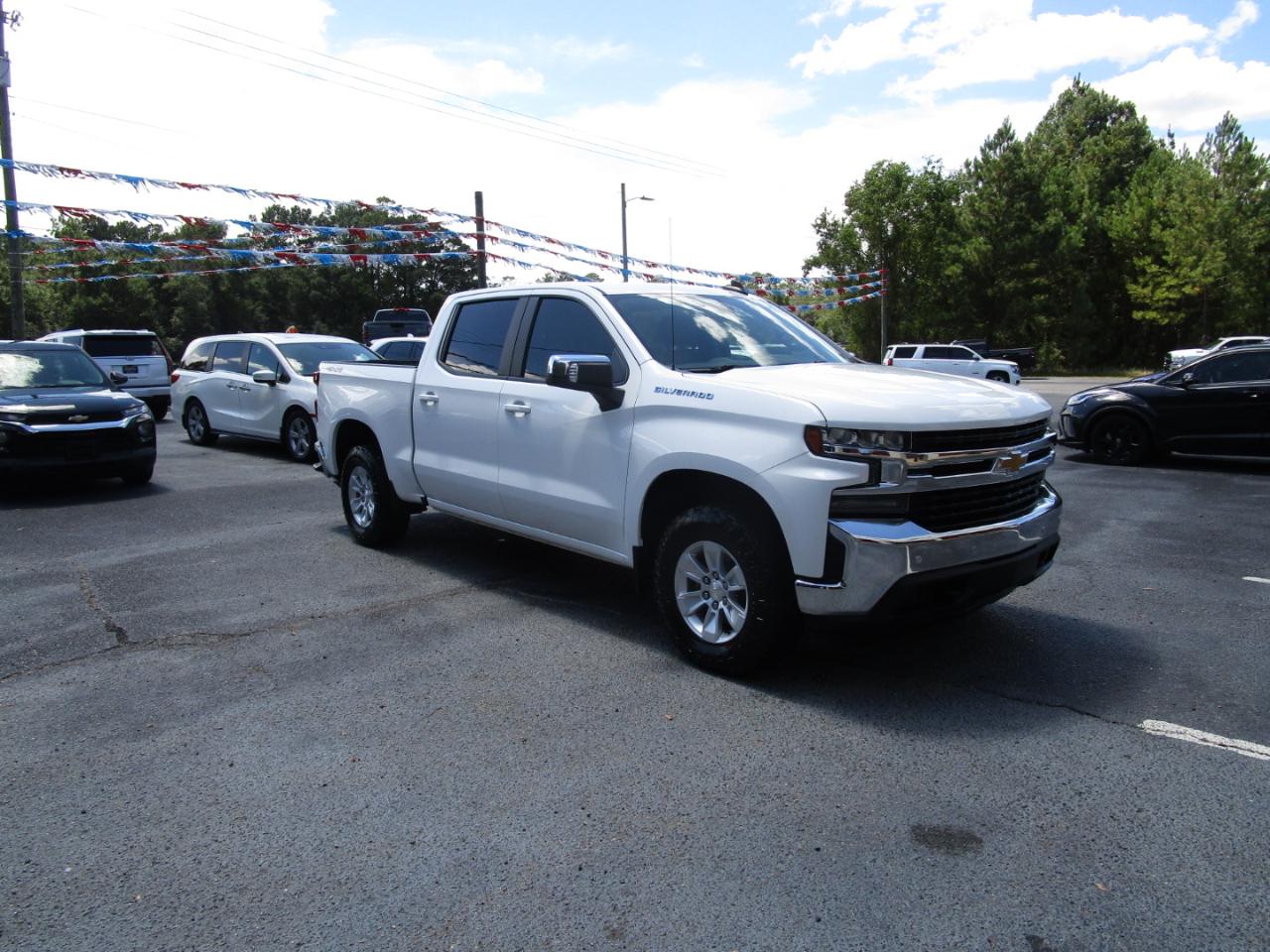 Chevrolet Silverado 1500 LTD 4WD Crew Cab 147" LT w/1LT 2022
