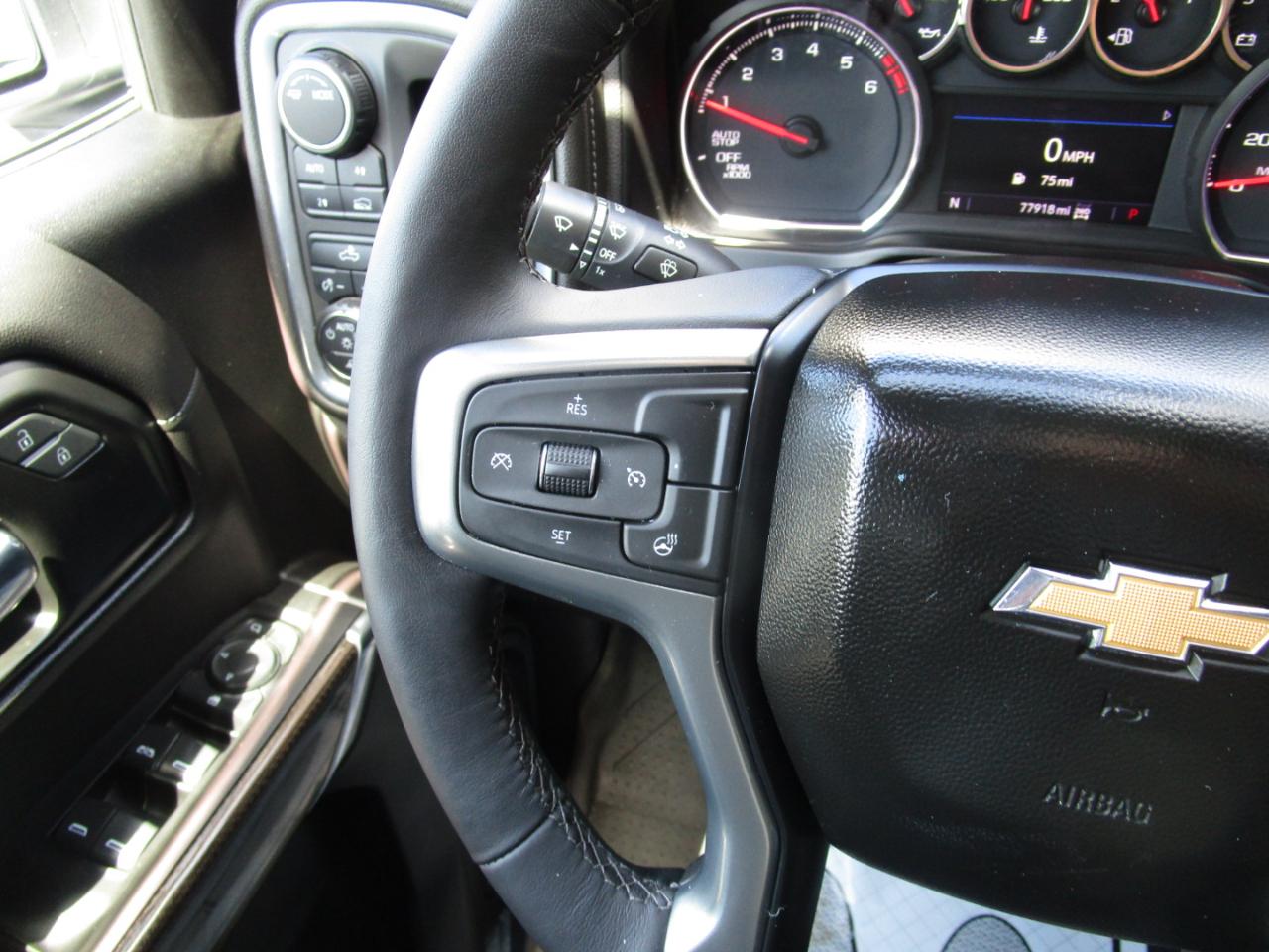 Chevrolet Silverado 1500 LTD 4WD Crew Cab 147" LT w/1LT 2022