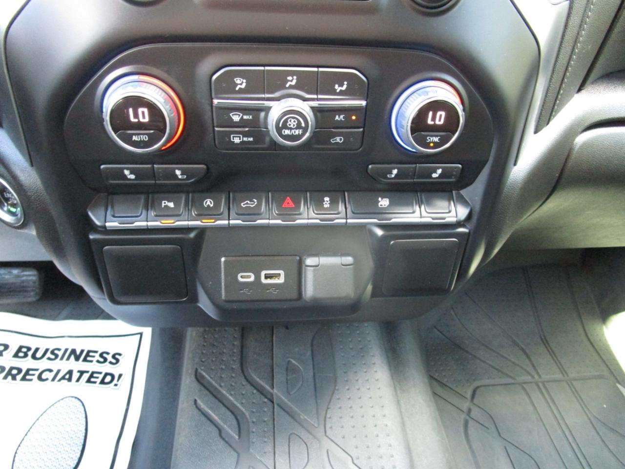 Chevrolet Silverado 1500 LTD 4WD Crew Cab 147" LT w/1LT 2022