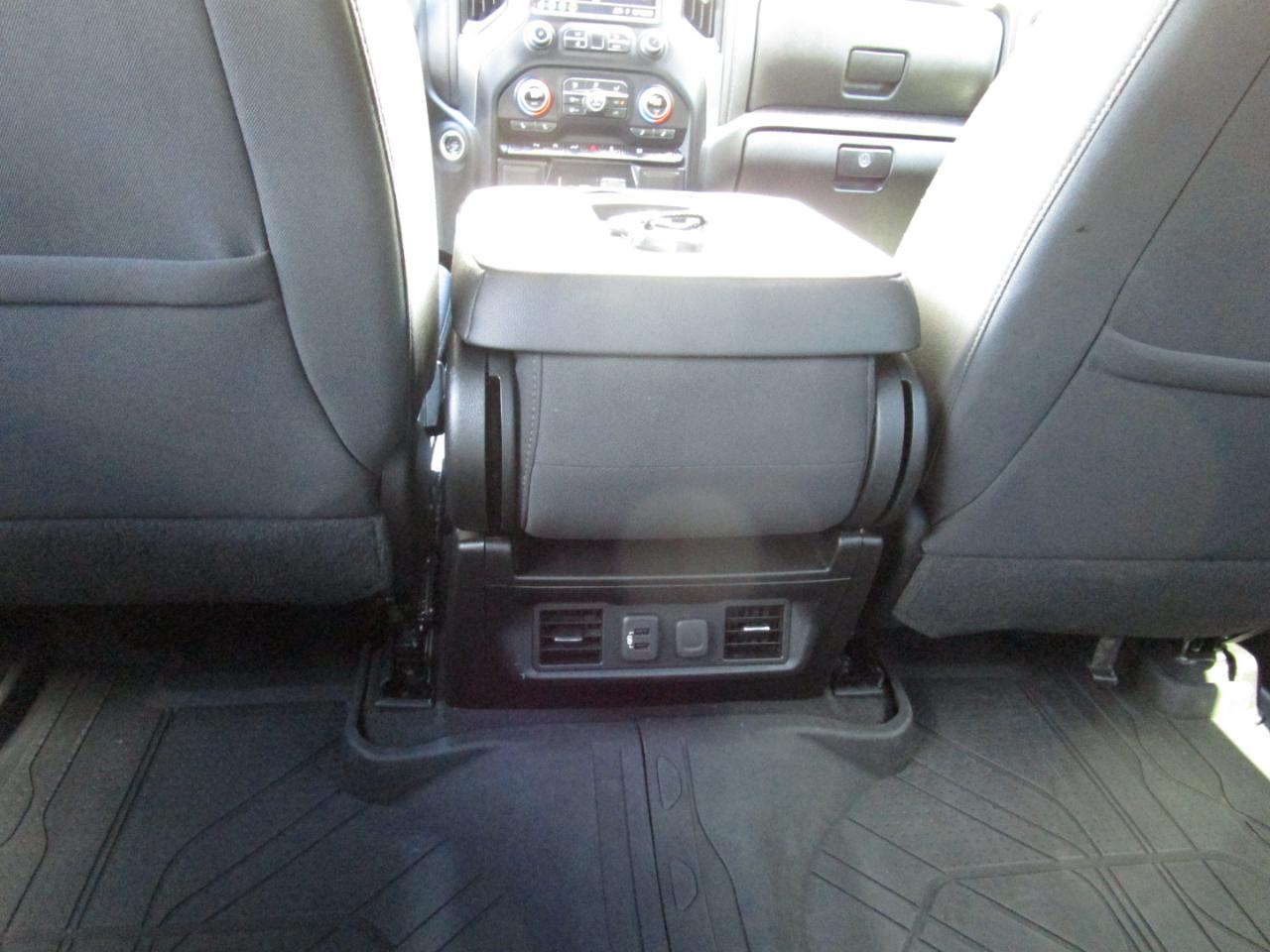 Chevrolet Silverado 1500 LTD 4WD Crew Cab 147" LT w/1LT 2022