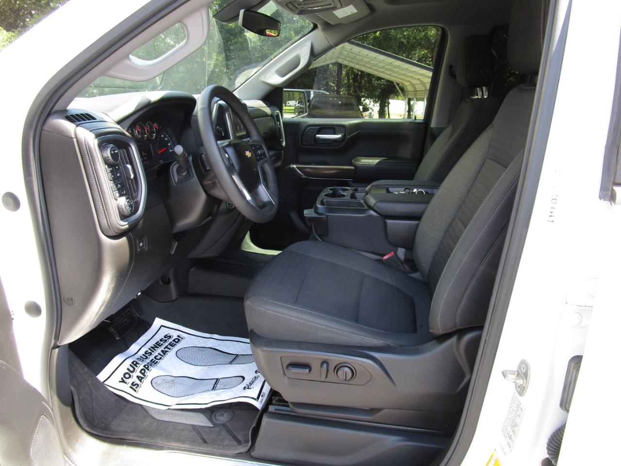 Chevrolet Silverado 1500 LTD 4WD Crew Cab 147" LT w/1LT 2022