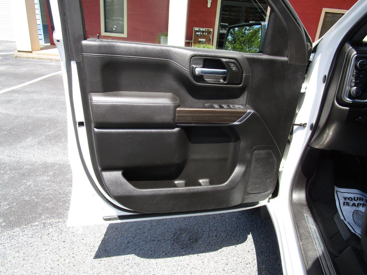 Chevrolet Silverado 1500 LTD 4WD Crew Cab 147" LT w/1LT 2022