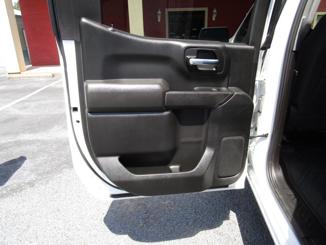 Chevrolet Silverado 1500 LTD 4WD Crew Cab 147" LT w/1LT 2022