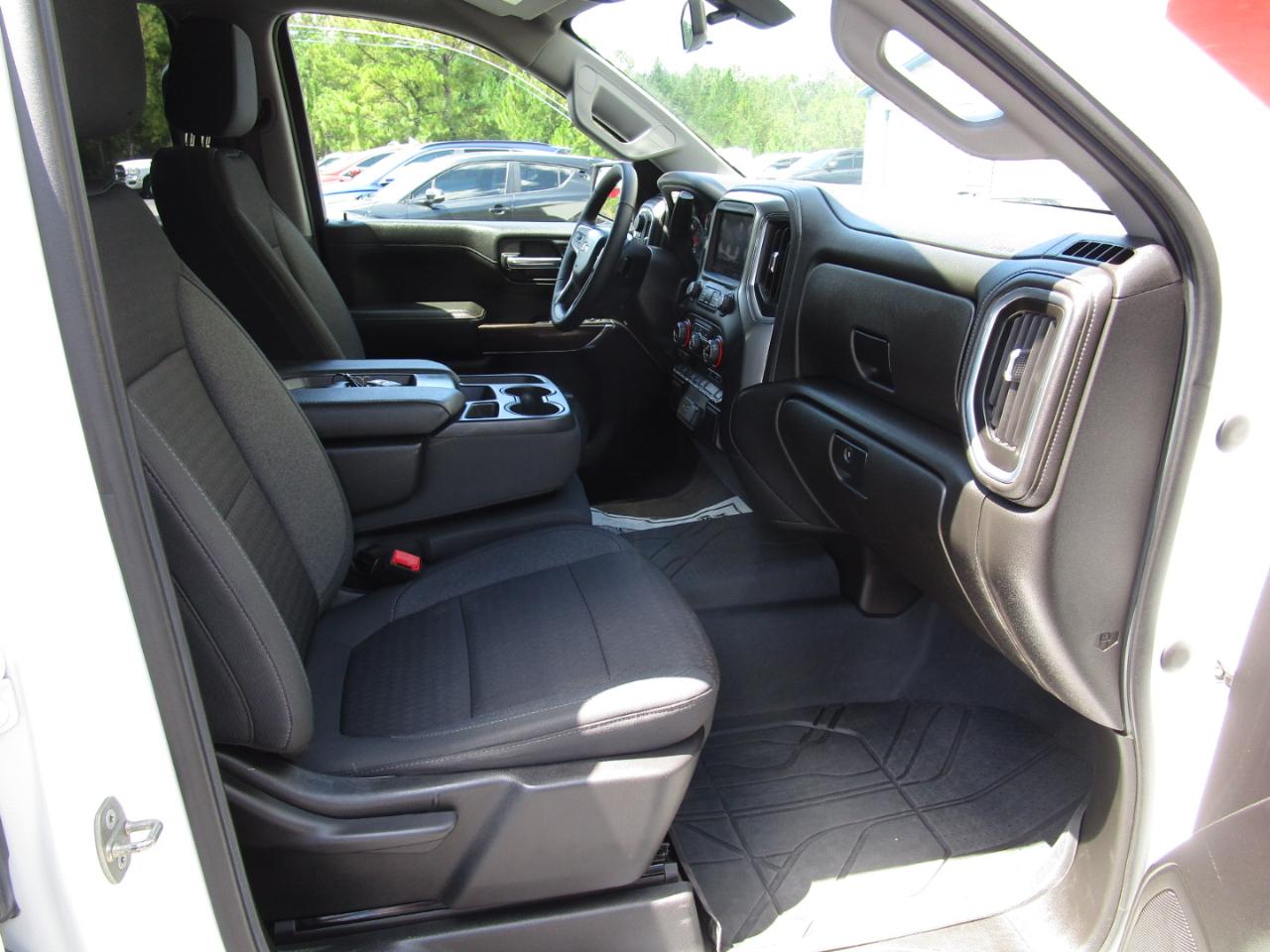 Chevrolet Silverado 1500 LTD 4WD Crew Cab 147" LT w/1LT 2022