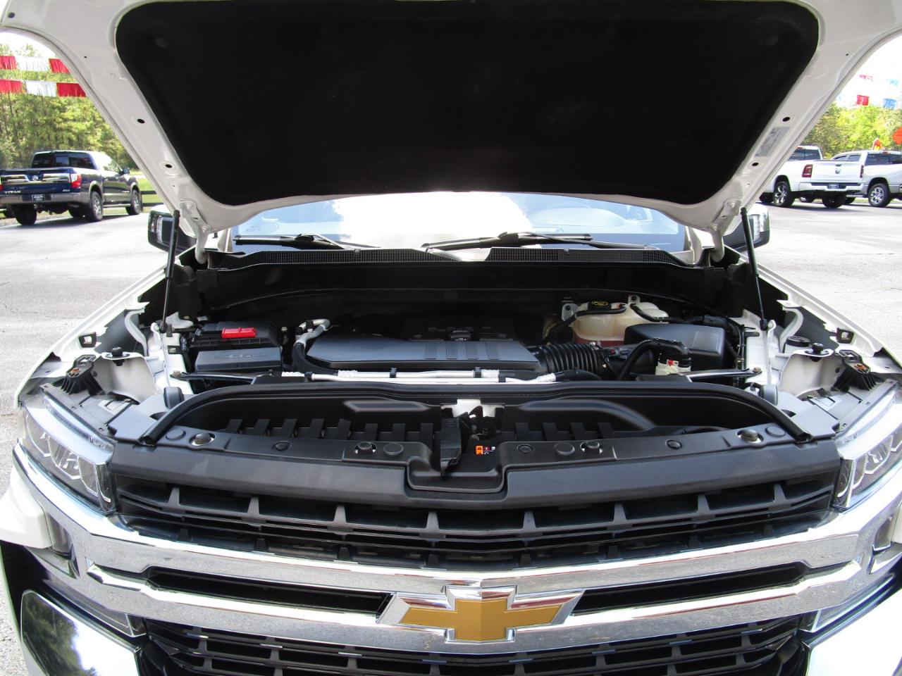 Chevrolet Silverado 1500 LTD 4WD Crew Cab 147" LT w/1LT 2022