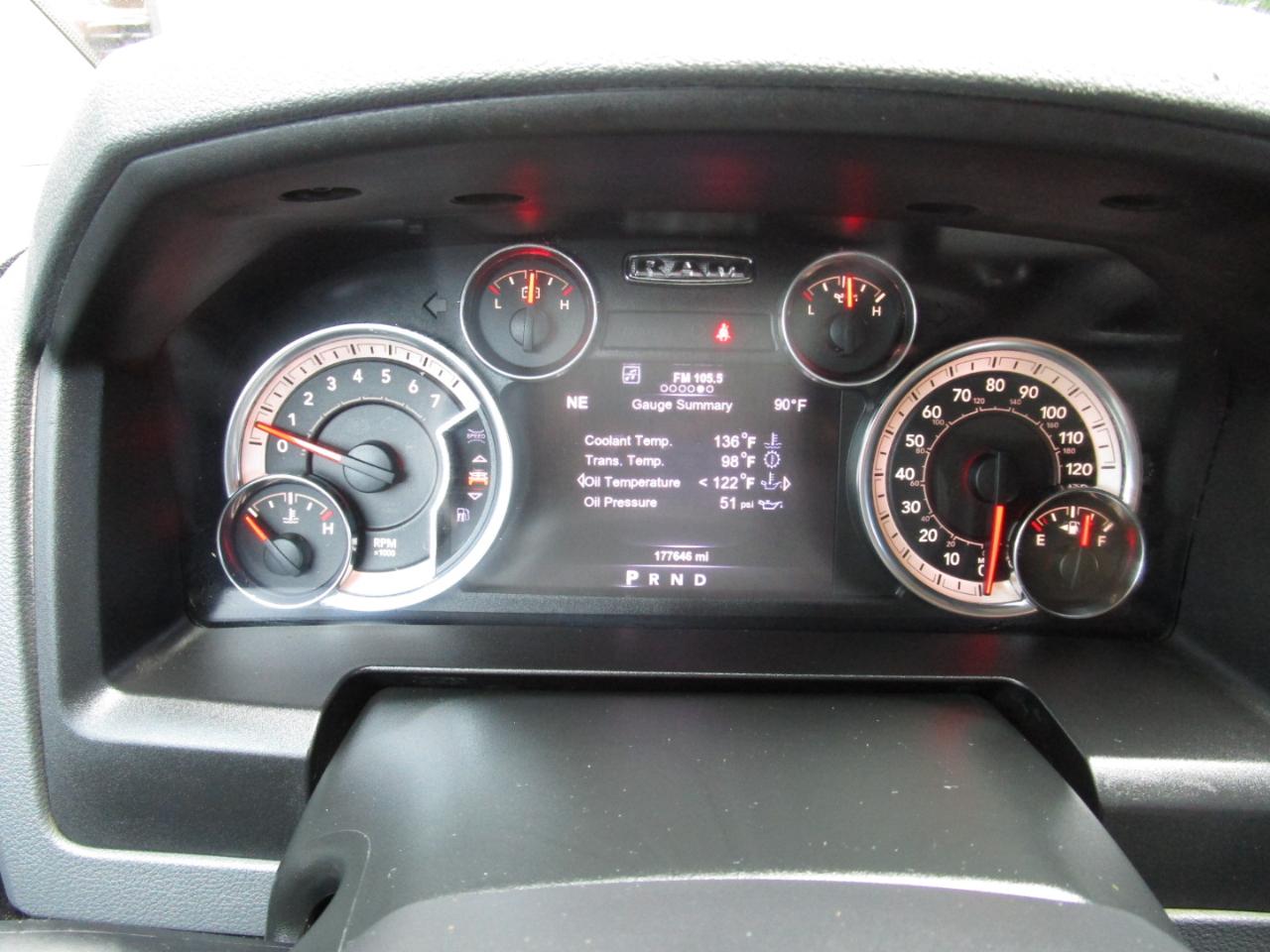 RAM 1500 Lone Star Silver 4x4 Crew Cab 5'7" Box 2017