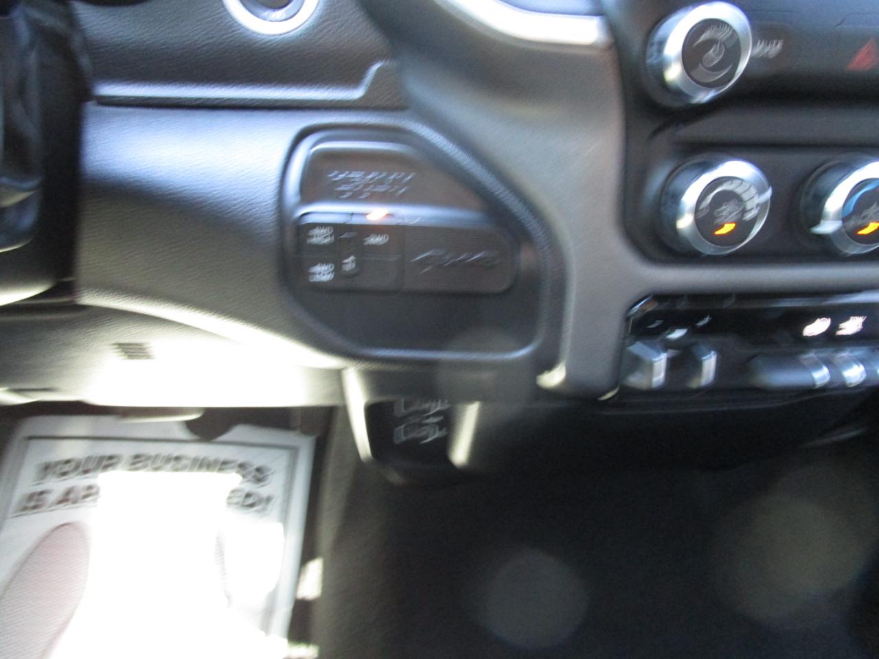 RAM 2500 Big Horn 4x4 Crew Cab 6'4" Box 2022