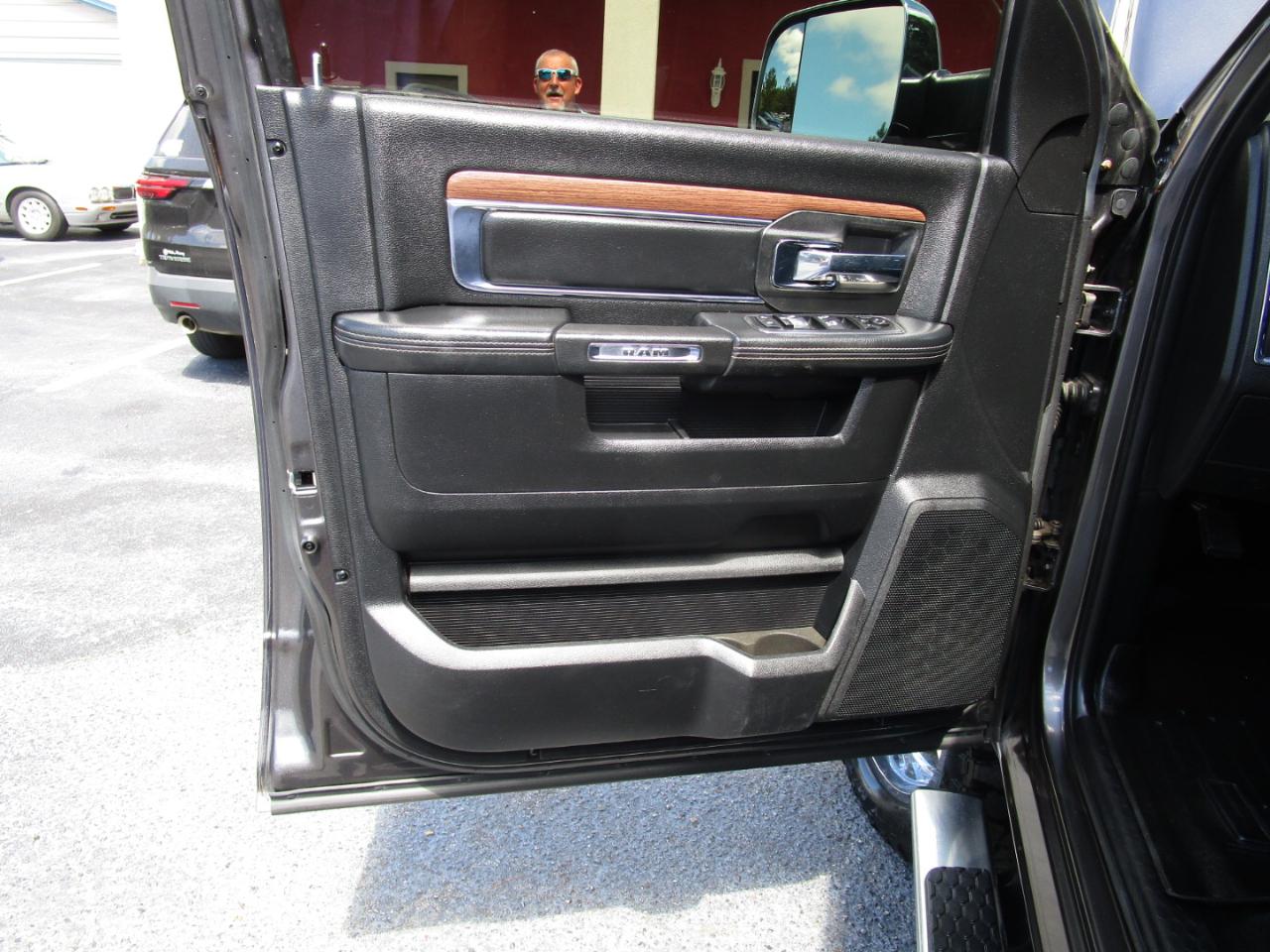 RAM 2500 4WD Crew Cab 149" Laramie 2015