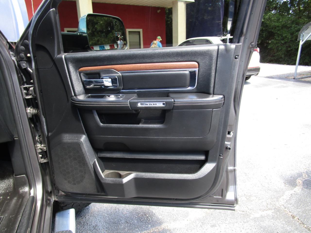 RAM 2500 4WD Crew Cab 149" Laramie 2015