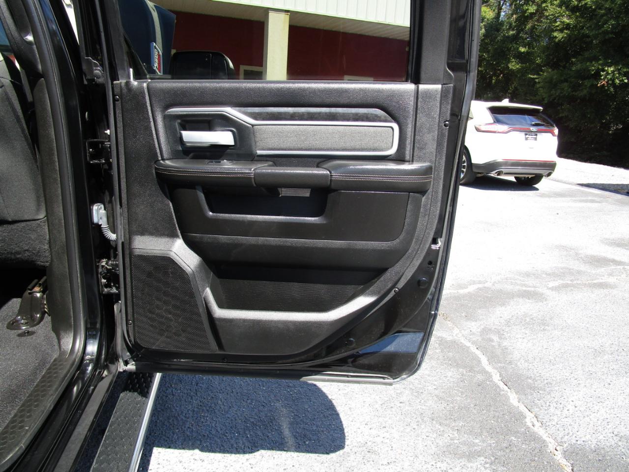 RAM 3500 Lone Star 4x4 Mega Cab 6'4" Box 2020