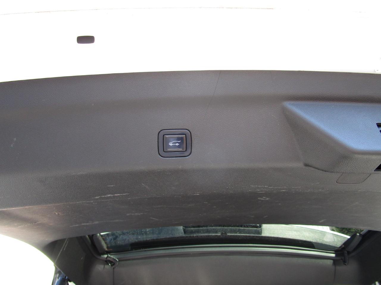 Chevrolet Tahoe 2WD 4dr Premier 2022