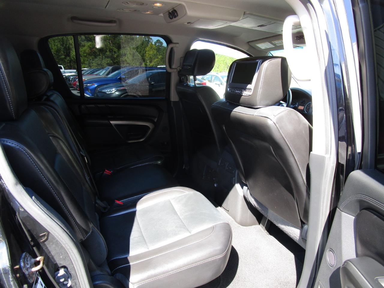 Nissan Armada 2WD 4dr Platinum 2015