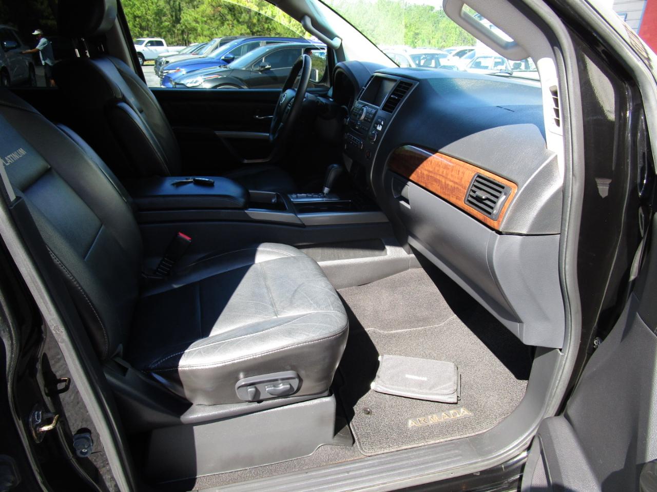 Nissan Armada 2WD 4dr Platinum 2015