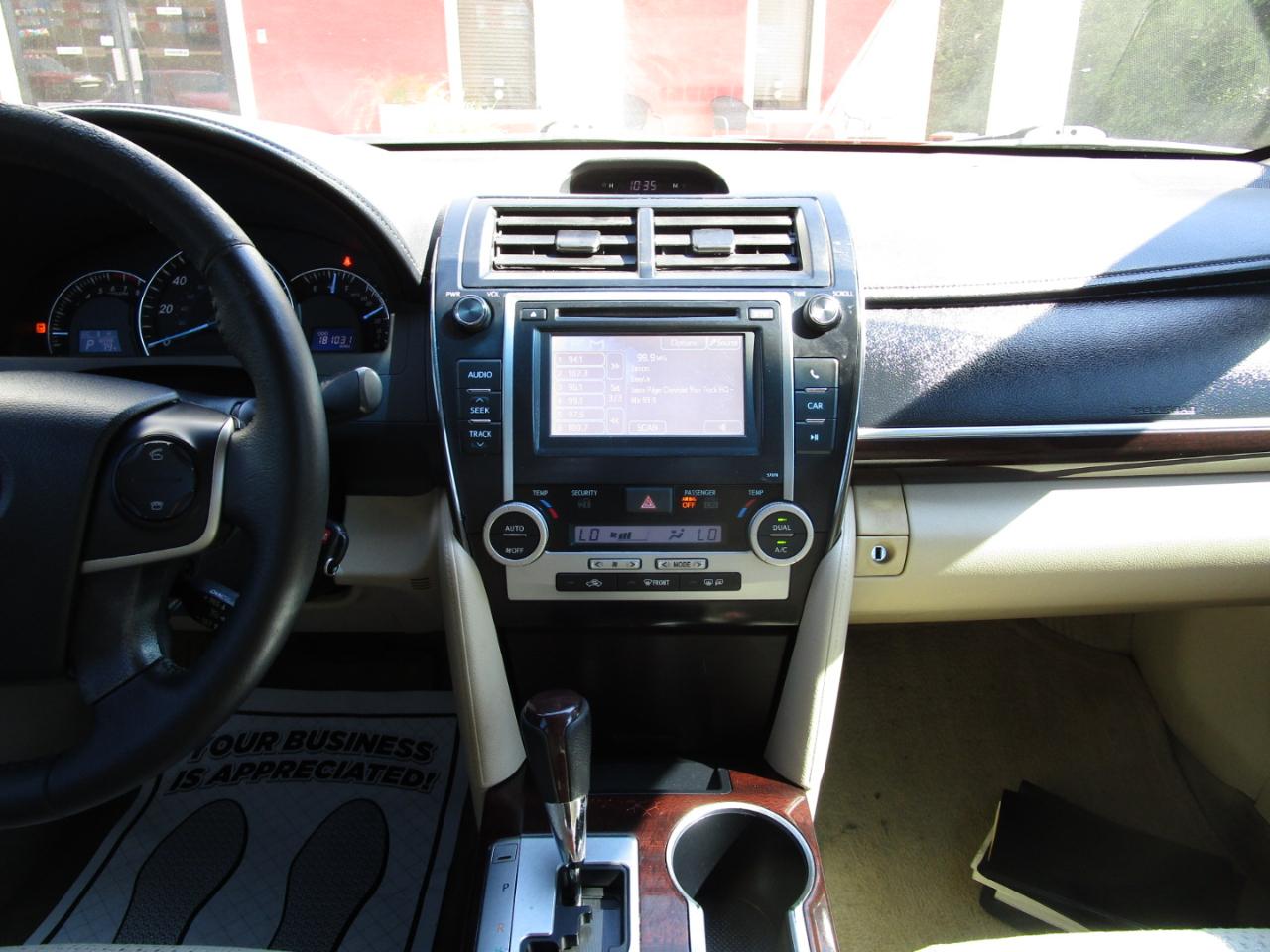 Toyota Camry 2014.5 4dr Sdn I4 Auto SE Sport (Natl) 2014