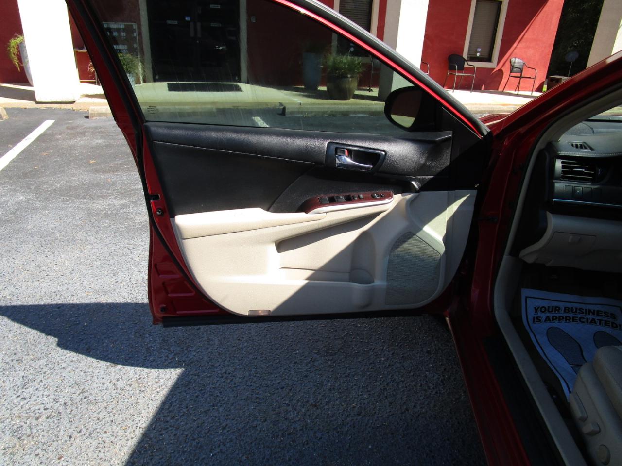 Toyota Camry 2014.5 4dr Sdn I4 Auto SE Sport (Natl) 2014