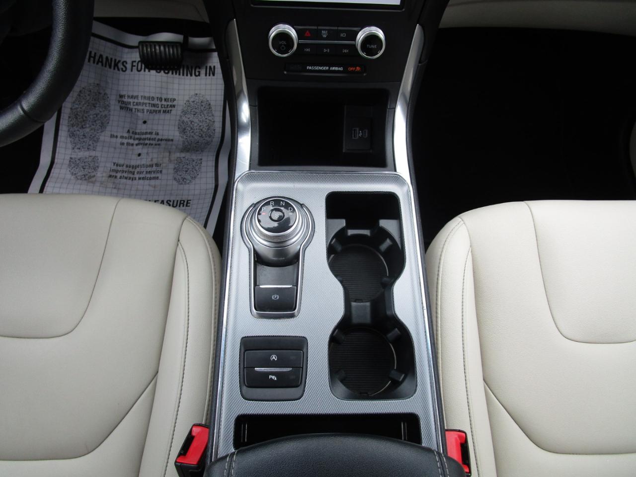 Ford Edge Titanium FWD 2021