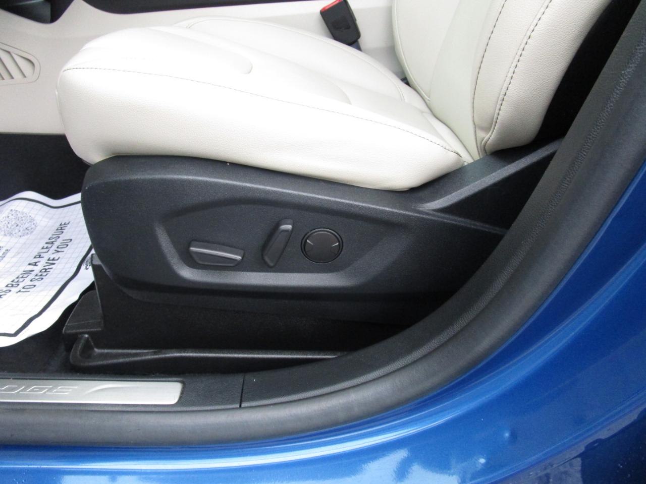Ford Edge Titanium FWD 2021