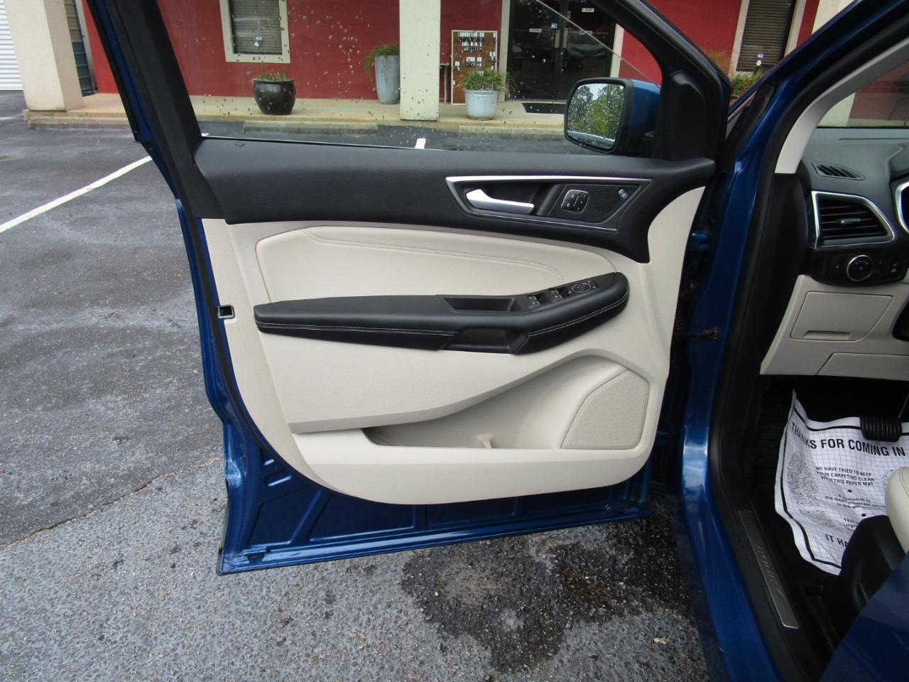Ford Edge Titanium FWD 2021