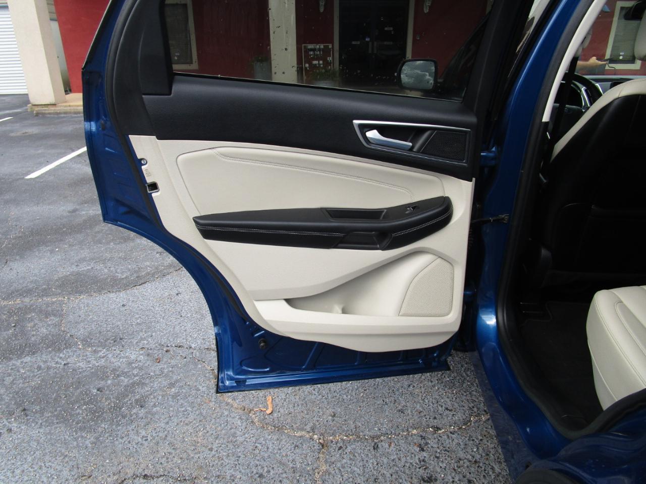 Ford Edge Titanium FWD 2021