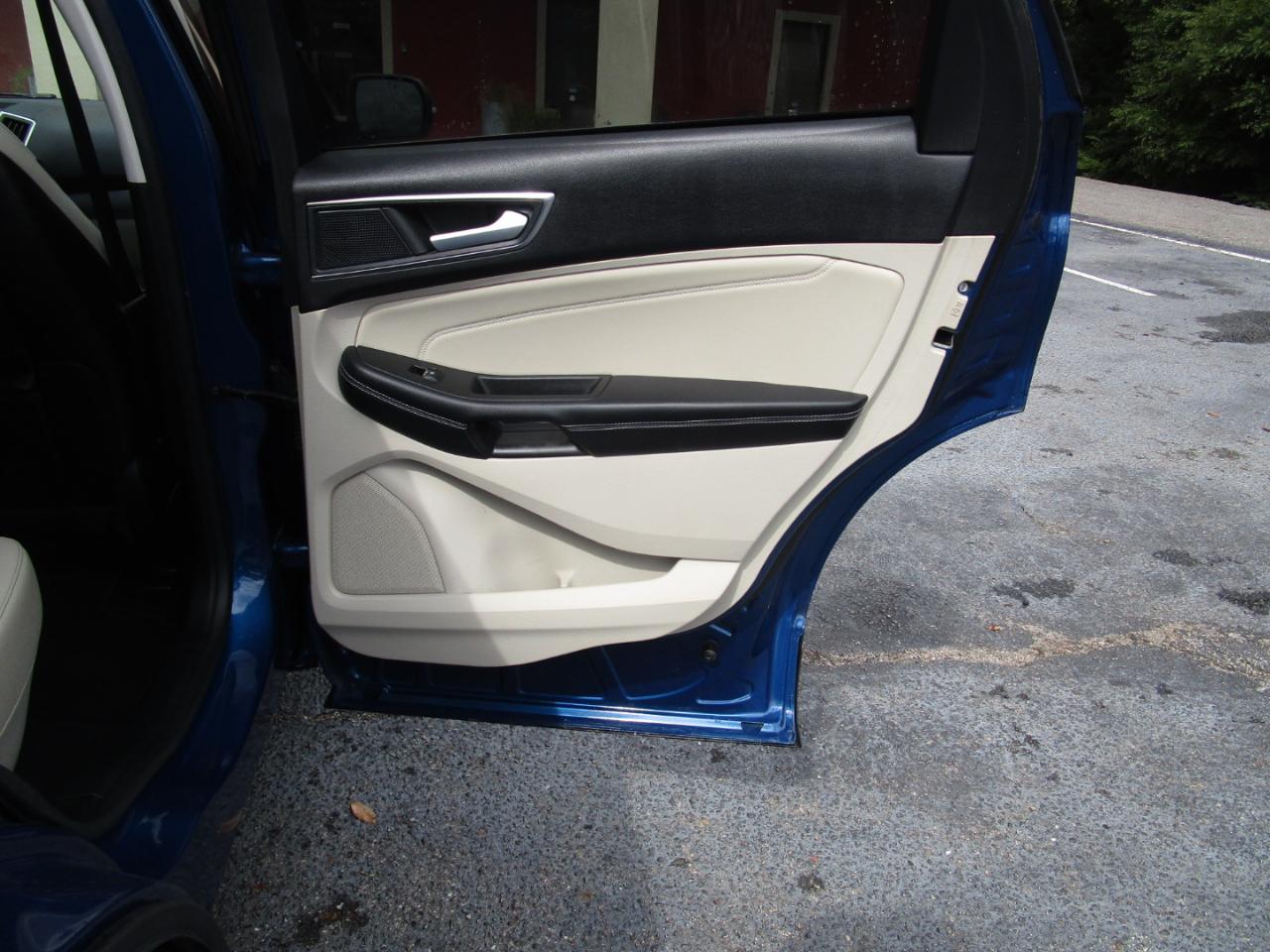 Ford Edge Titanium FWD 2021
