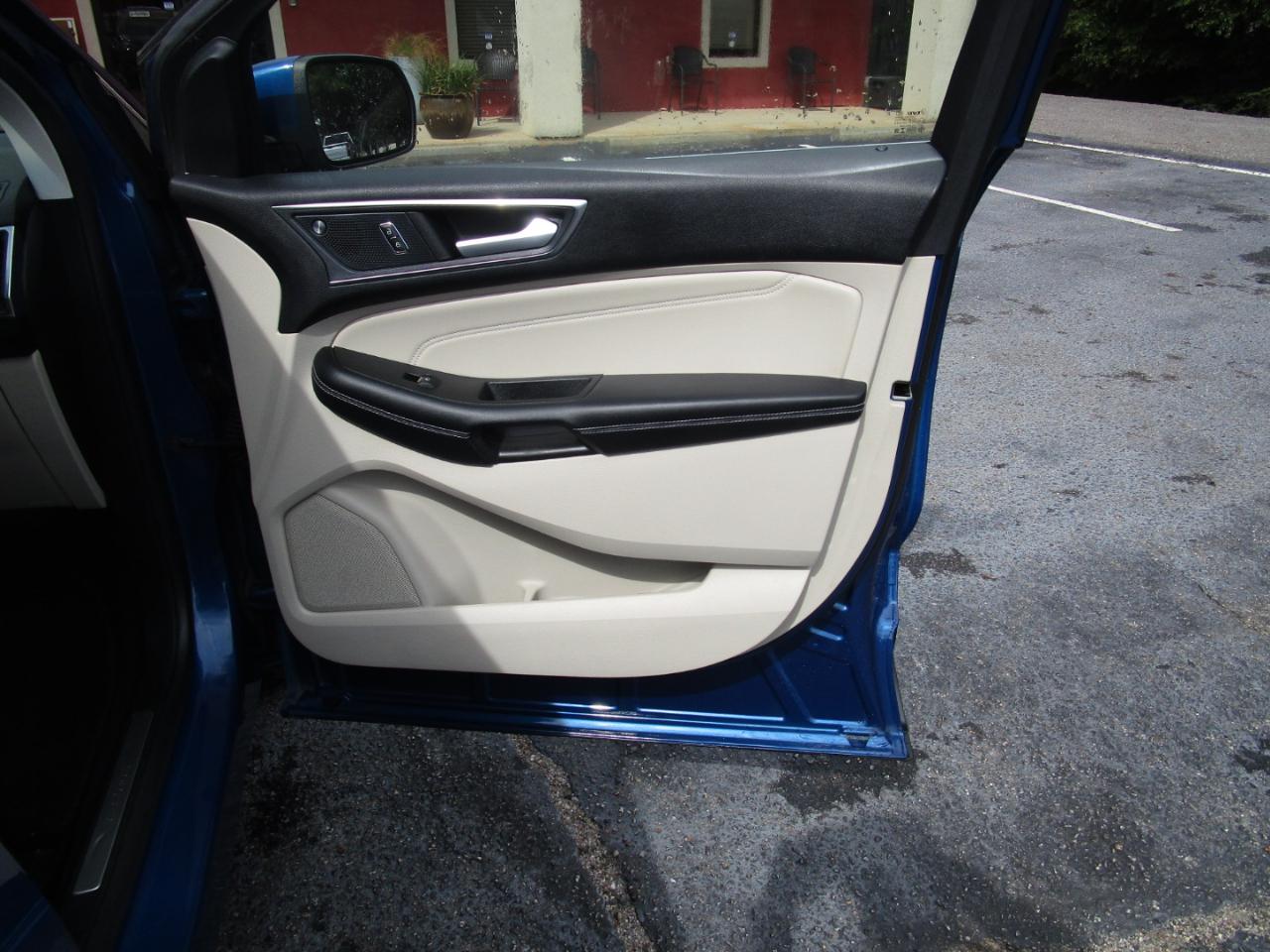 Ford Edge Titanium FWD 2021