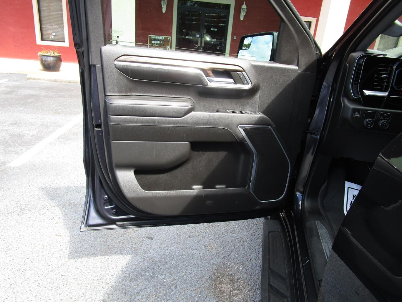 Chevrolet Silverado 1500 2WD Crew Cab 147" RST 2022