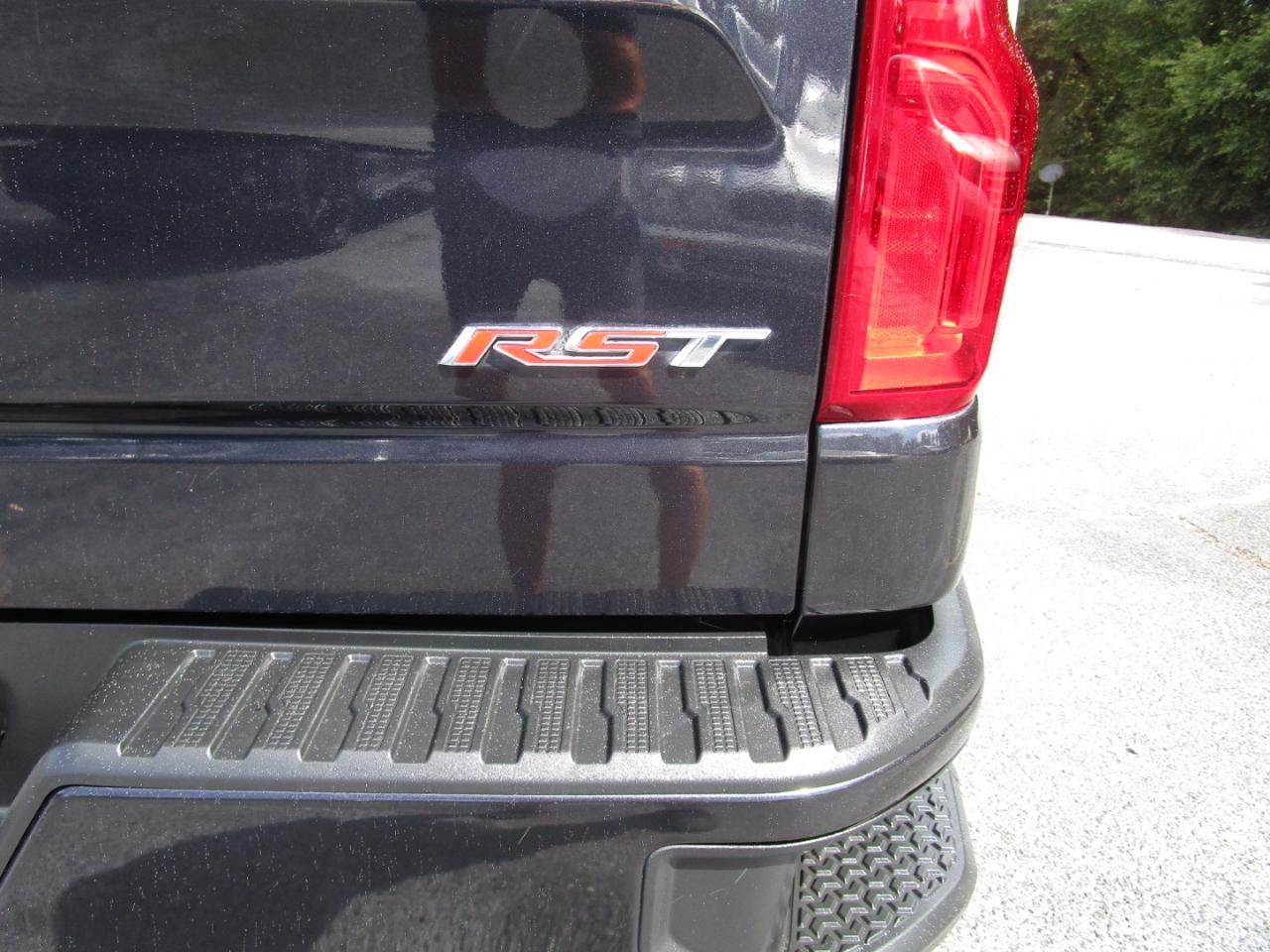 Chevrolet Silverado 1500 2WD Crew Cab 147" RST 2022