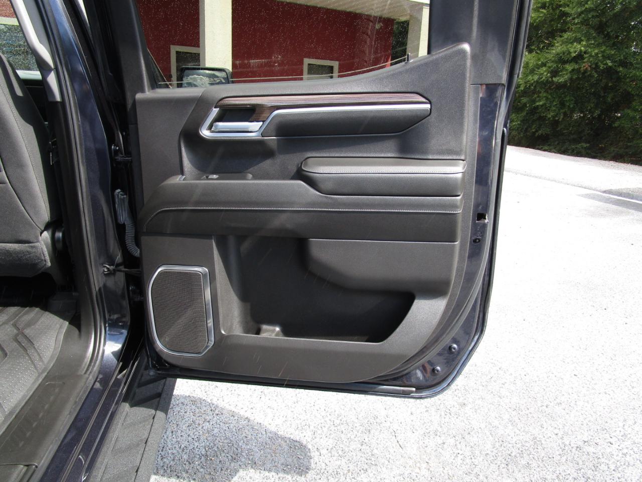 Chevrolet Silverado 1500 2WD Crew Cab 147" RST 2022