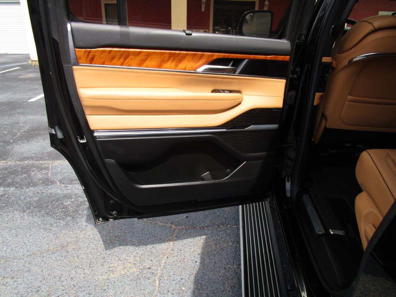 Jeep Grand Wagoneer Series III 4x4 2022