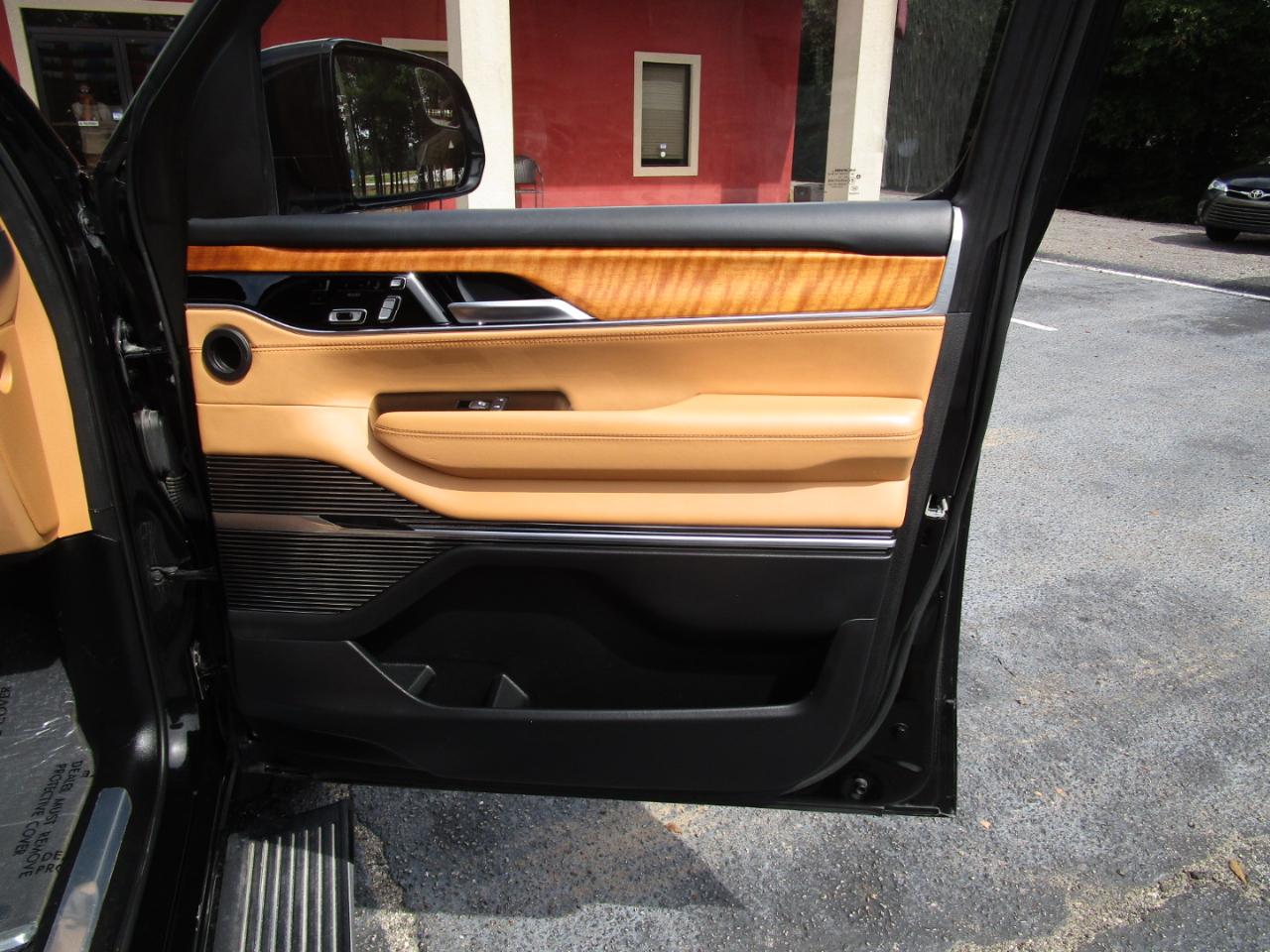 Jeep Grand Wagoneer Series III 4x4 2022