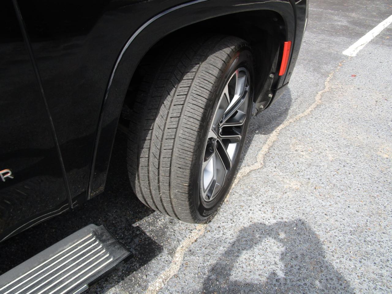 Jeep Grand Wagoneer Series III 4x4 2022