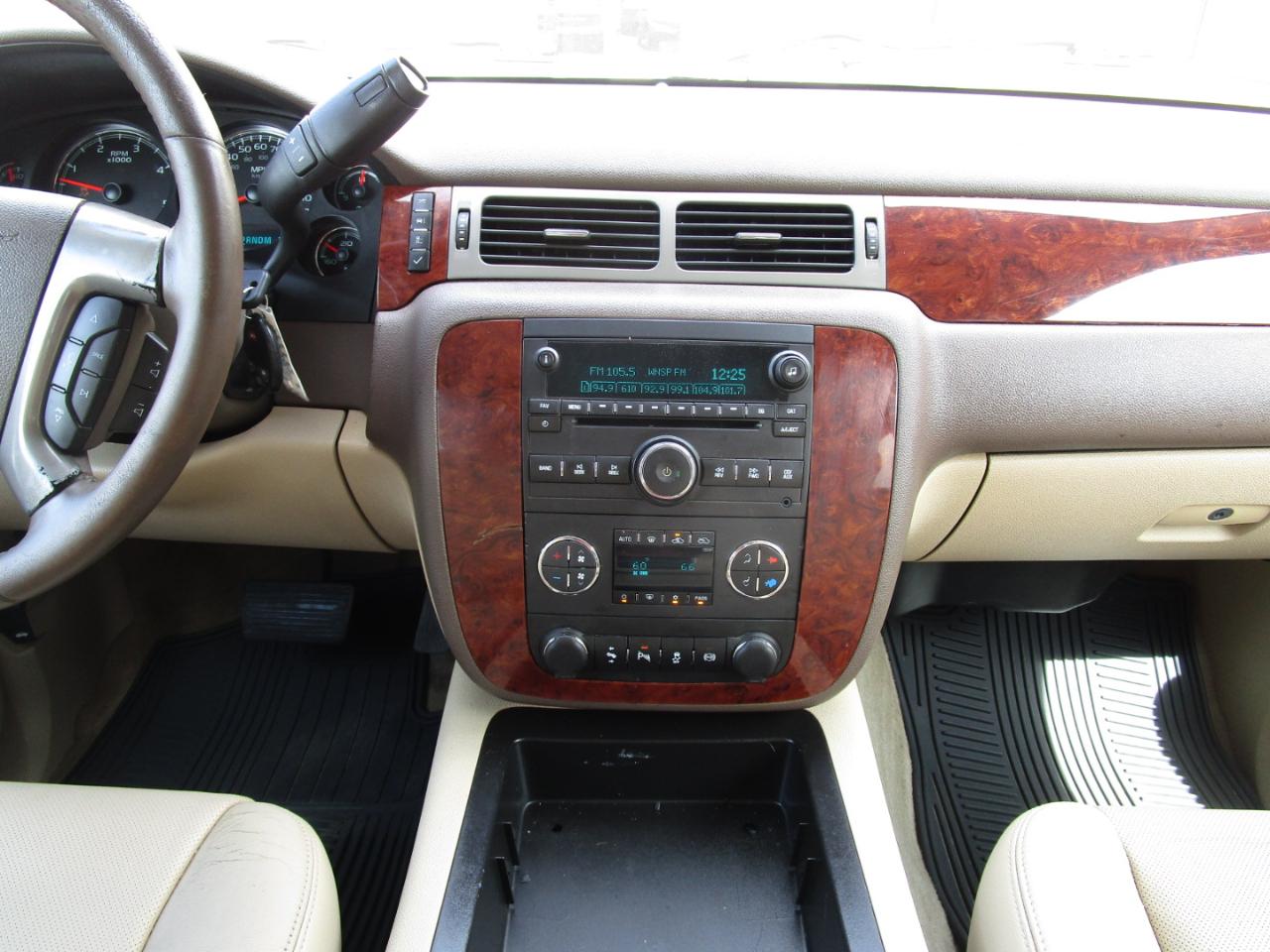 Chevrolet Silverado 2500HD 4WD Crew Cab 153.7" LTZ 2012
