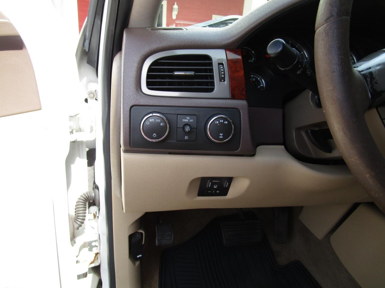 Chevrolet Silverado 2500HD 4WD Crew Cab 153.7" LTZ 2012
