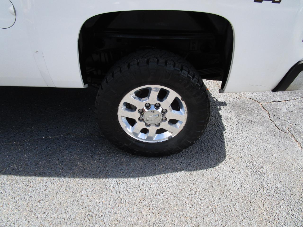Chevrolet Silverado 2500HD 4WD Crew Cab 153.7" LTZ 2012