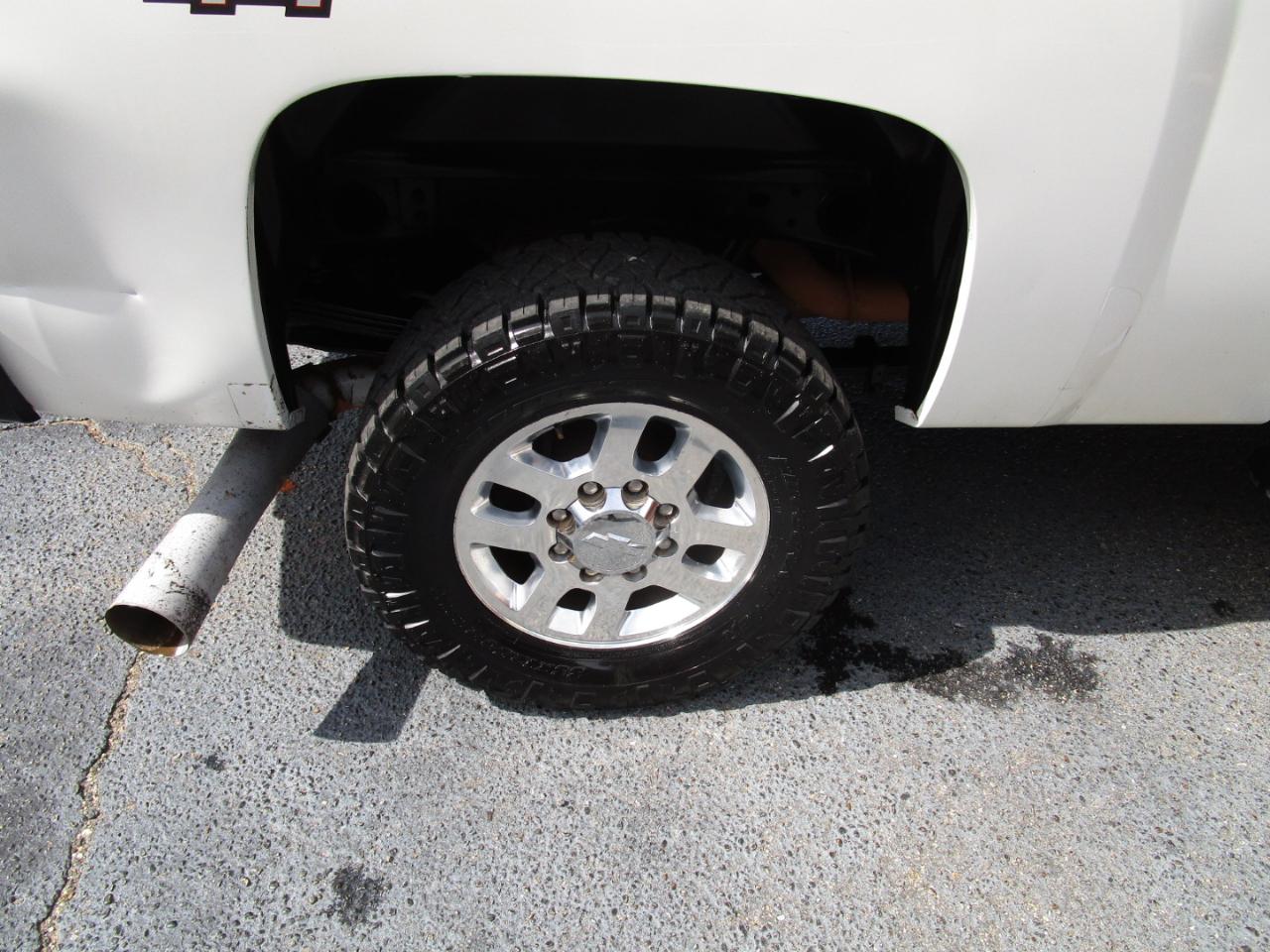 Chevrolet Silverado 2500HD 4WD Crew Cab 153.7" LTZ 2012
