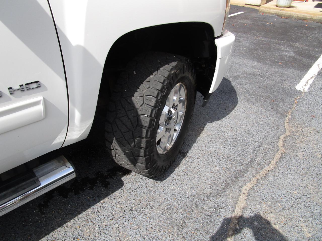 Chevrolet Silverado 2500HD 4WD Crew Cab 153.7" LTZ 2012