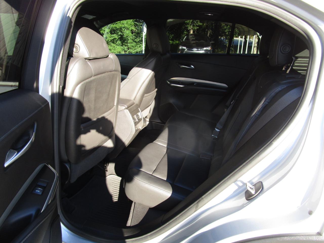 Cadillac XT4 FWD 4dr Premium Luxury 2021