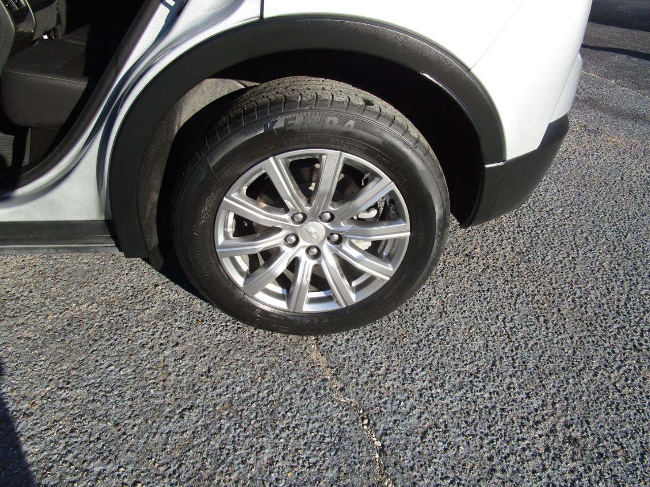 Cadillac XT4 FWD 4dr Premium Luxury 2021
