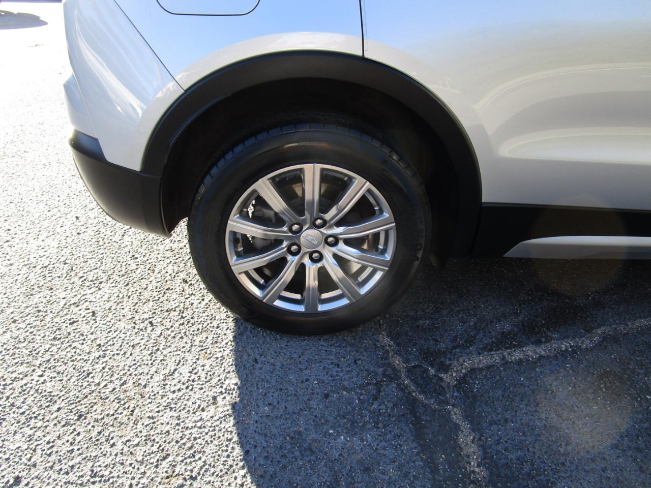 Cadillac XT4 FWD 4dr Premium Luxury 2021