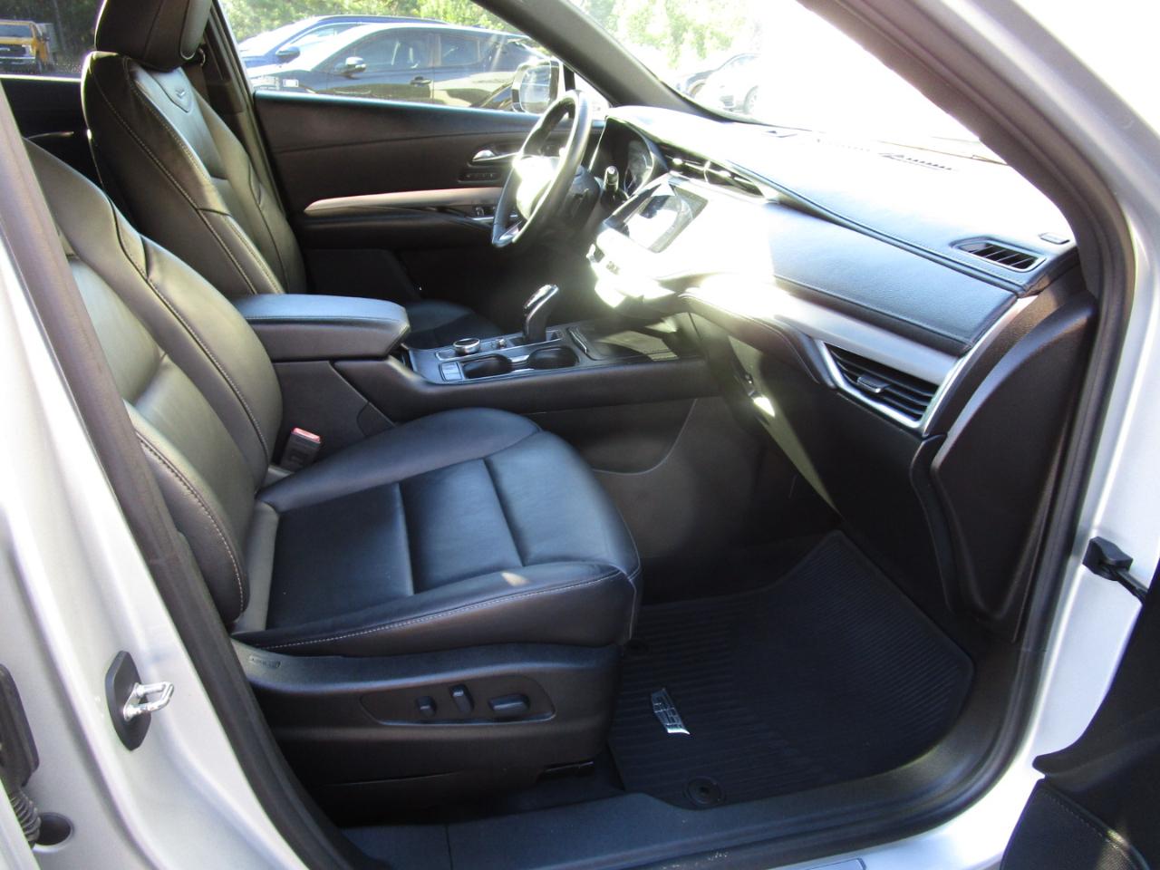 Cadillac XT4 FWD 4dr Premium Luxury 2021