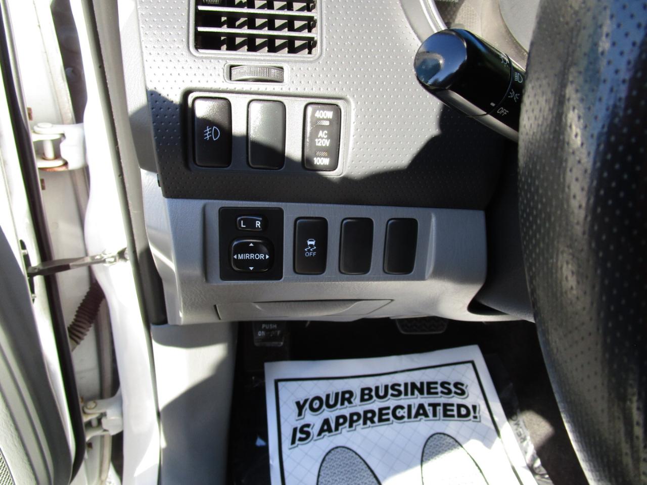 Toyota Tacoma 2WD Access Cab V6 AT PreRunner (Natl) 2012