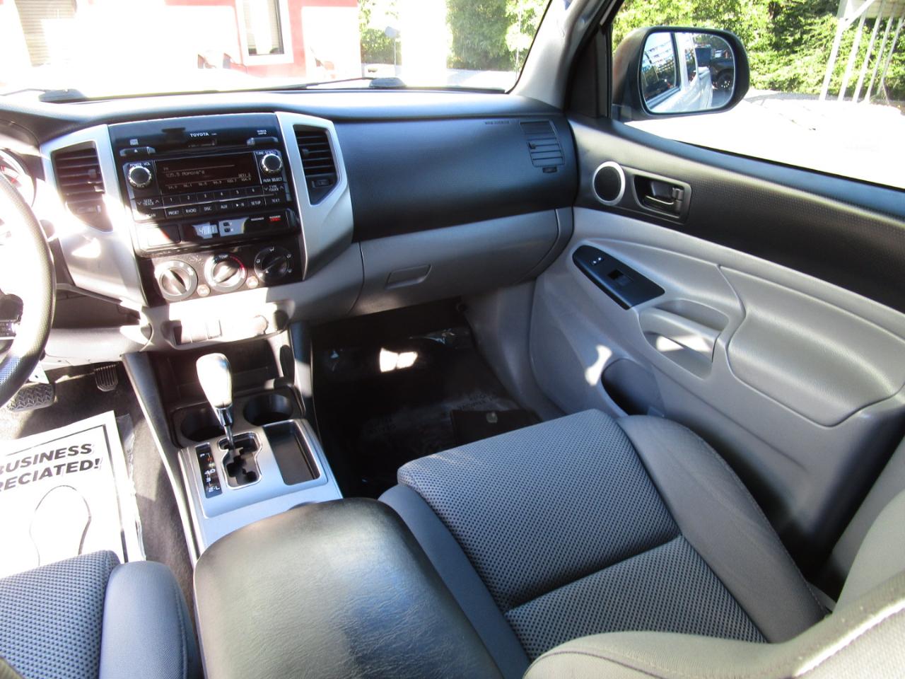 Toyota Tacoma 2WD Access Cab V6 AT PreRunner (Natl) 2012