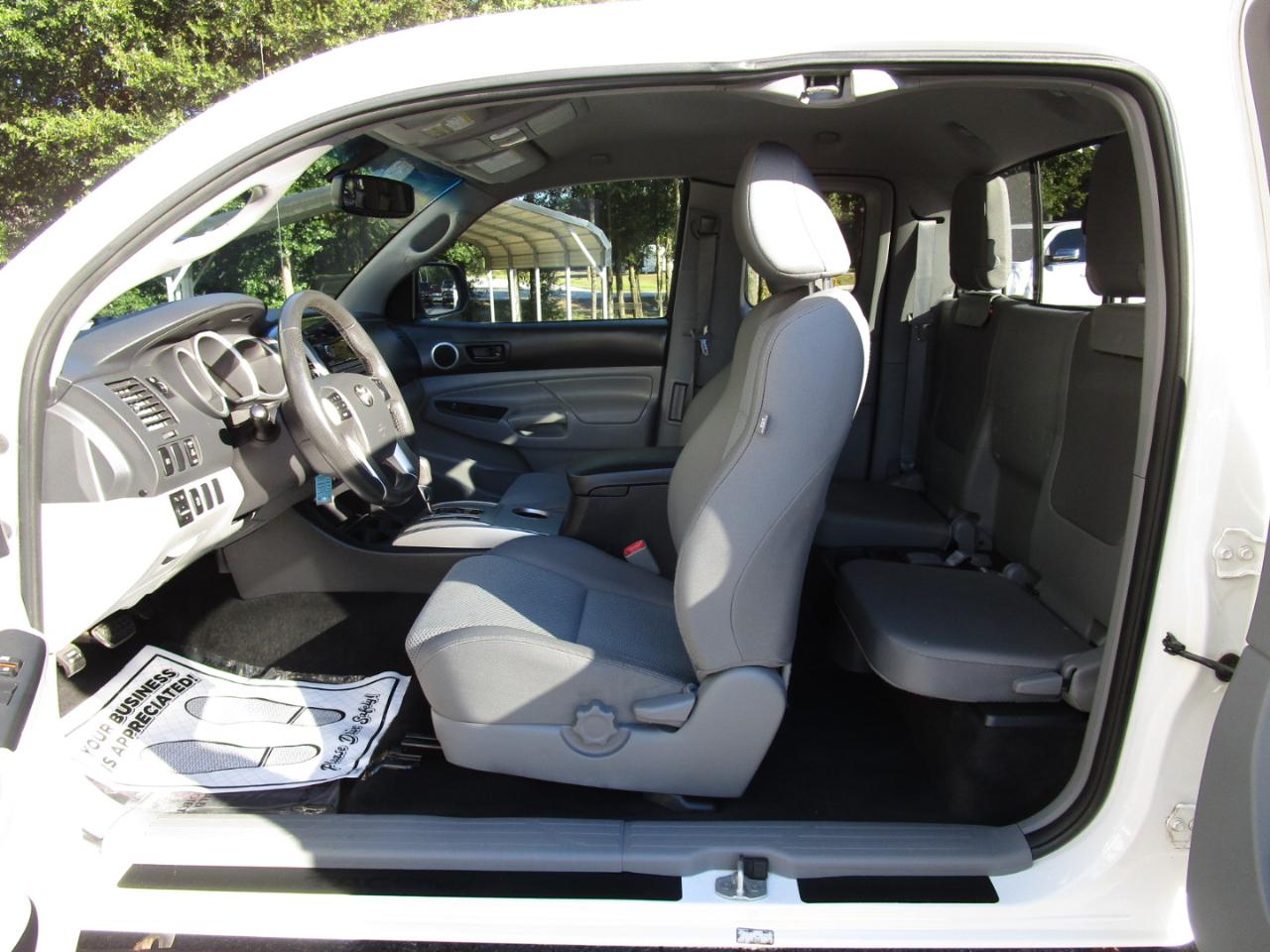 Toyota Tacoma 2WD Access Cab V6 AT PreRunner (Natl) 2012