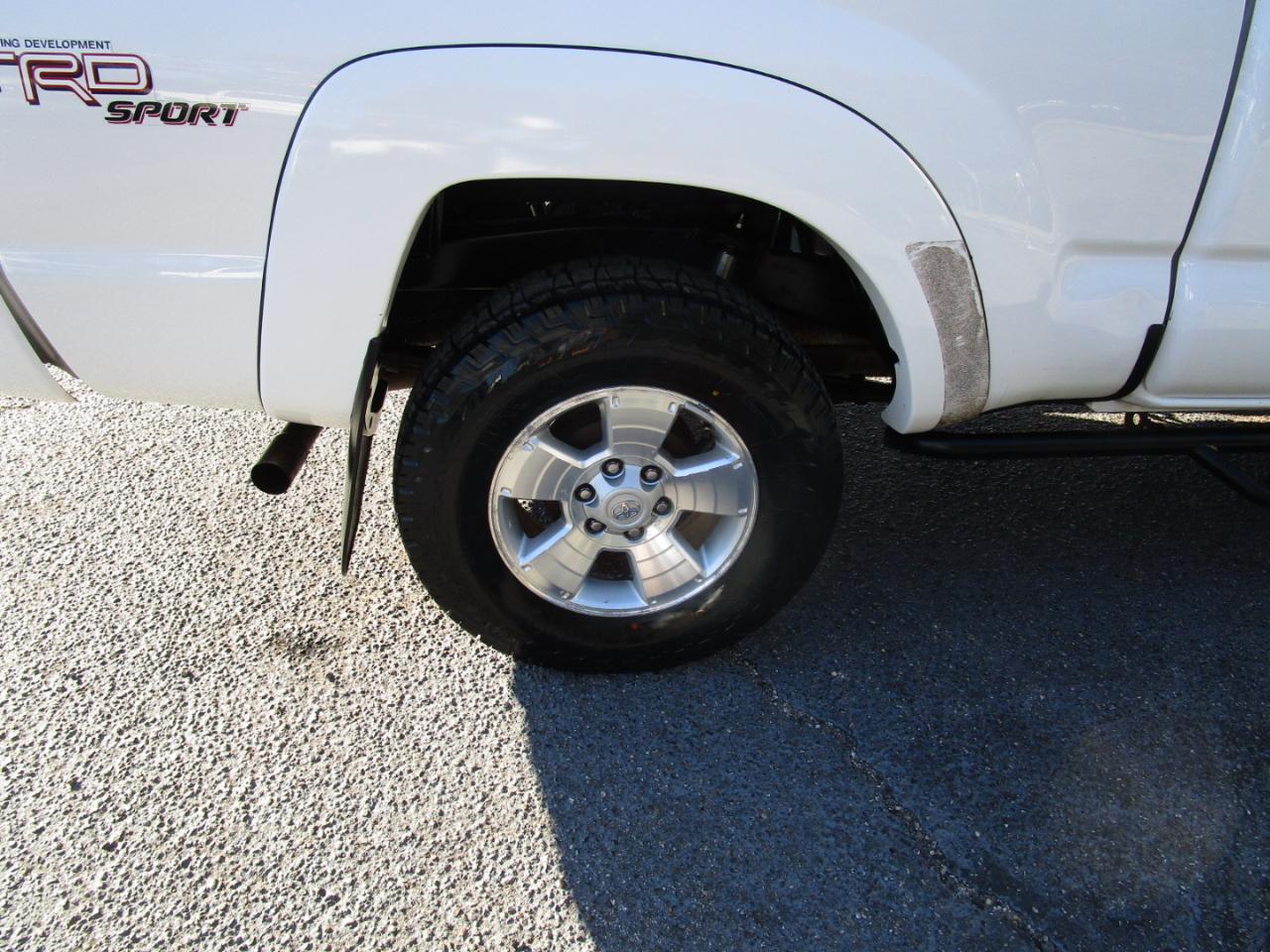 Toyota Tacoma 2WD Access Cab V6 AT PreRunner (Natl) 2012
