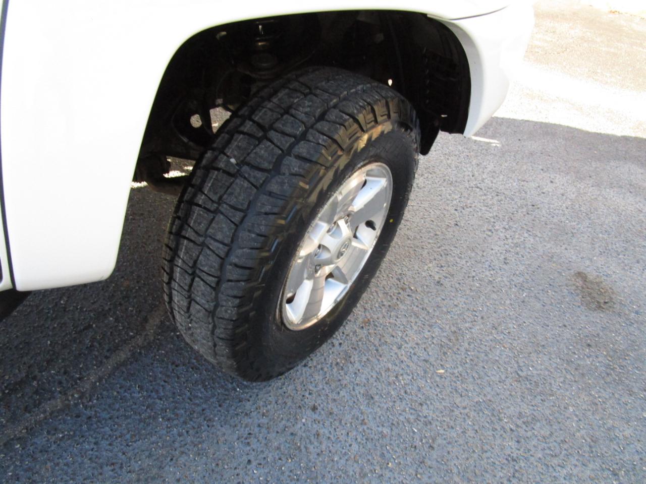 Toyota Tacoma 2WD Access Cab V6 AT PreRunner (Natl) 2012