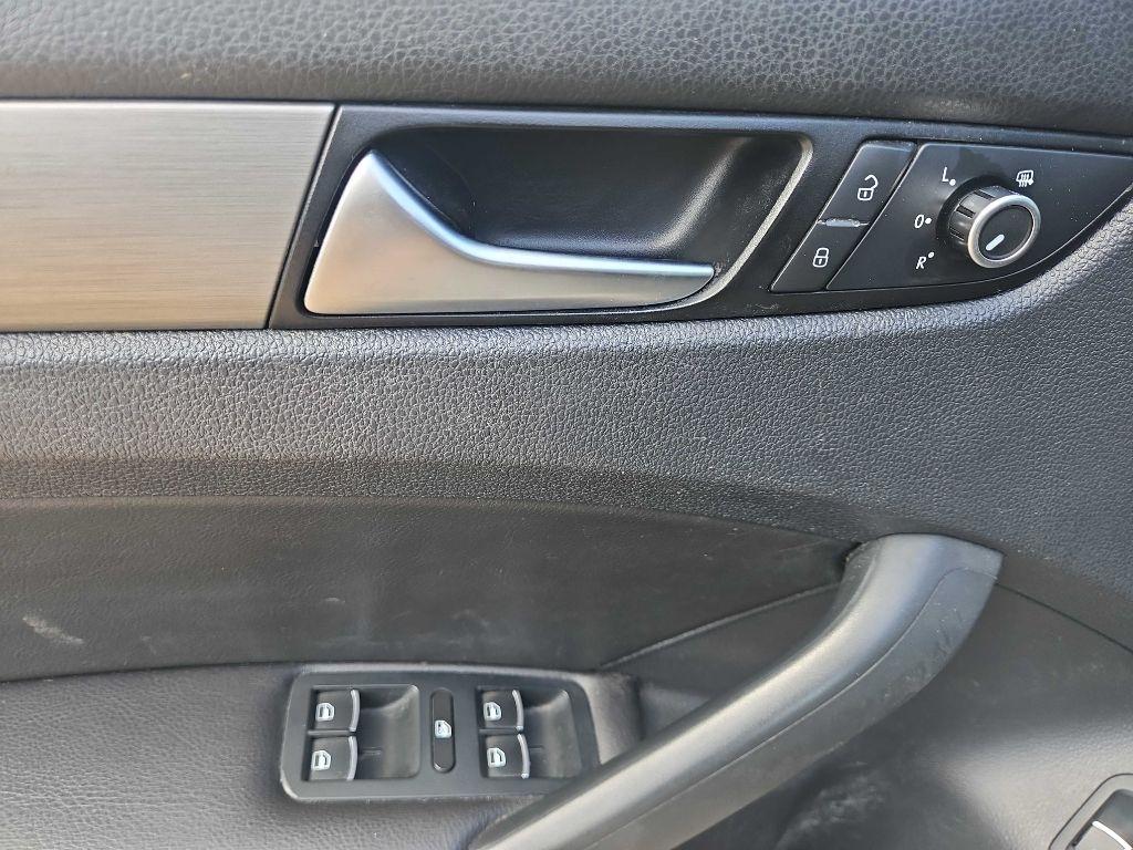 Volkswagen Passat 1.8T SE AT PZEV 2014