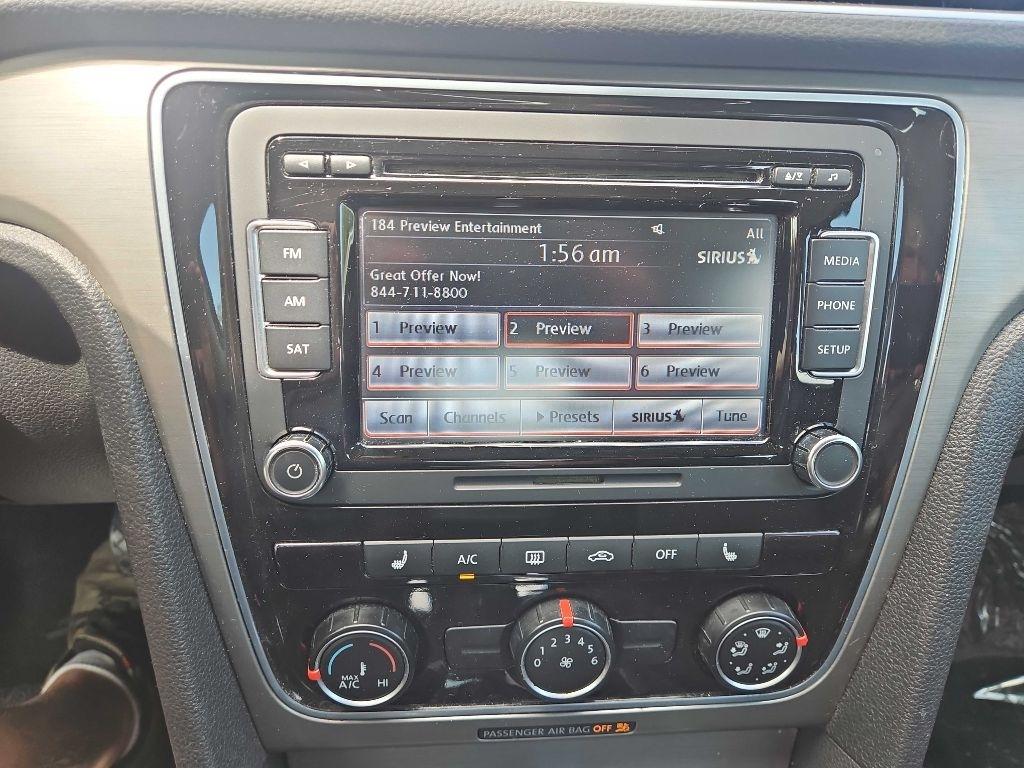 Volkswagen Passat 1.8T SE AT PZEV 2014